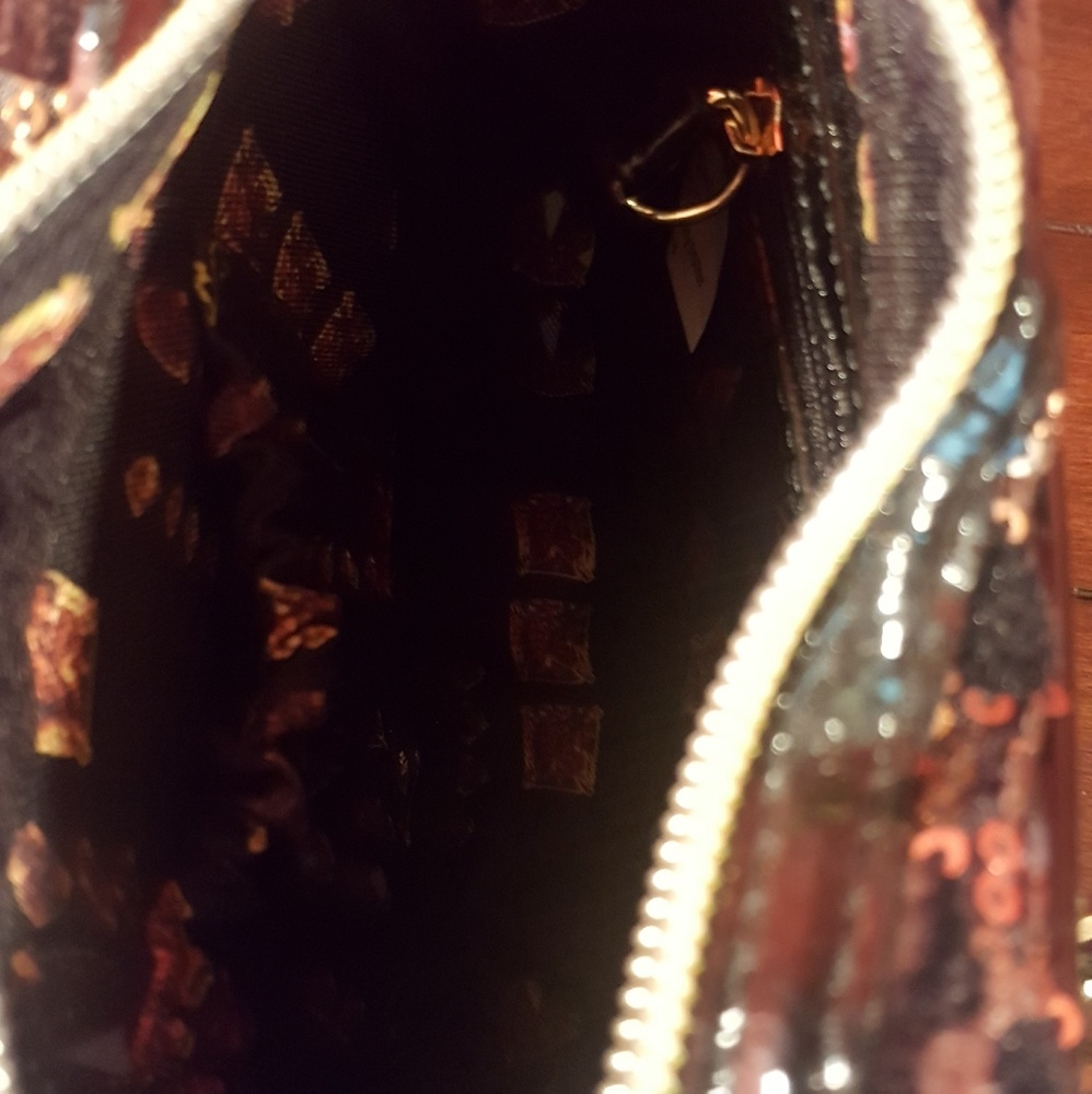 Betsey Johnson Crossbody - Picture 5 of 5